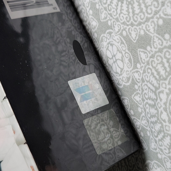 VT Cosmetics VT X BTS Collagen Pact, Black - Picture 9 of 12